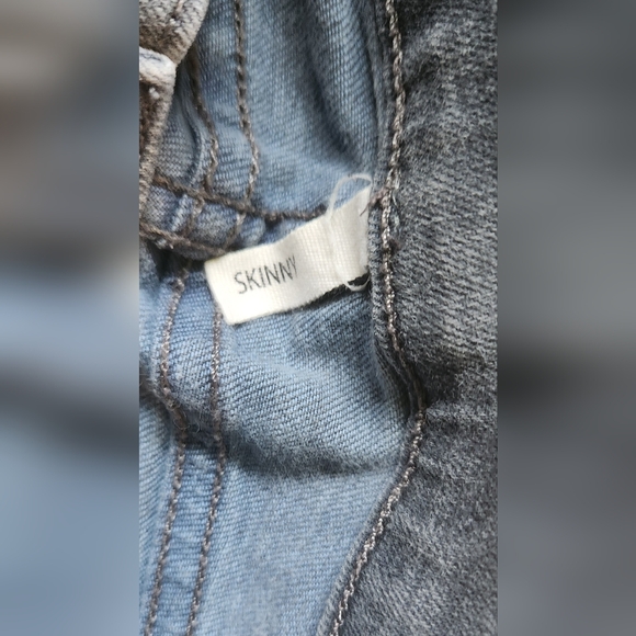 Rag & Bone Women's Gray Distress Ankle Skinny Jeans - Picture 4 of 6